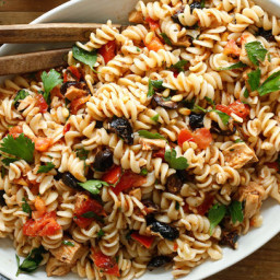 Pasta With Marinated Tomatoes and Summer Herbs