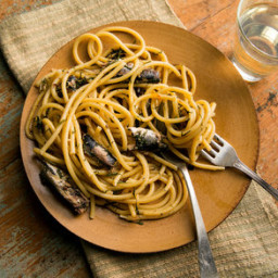 Pasta With Sardines, Bread Crumbs and Capers