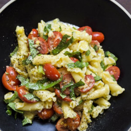 Pasta with Sweet Corn, Tomatoes and Basil