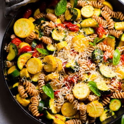 Pasta with Zucchini and Tomatoes