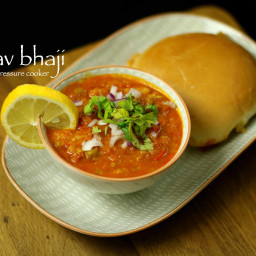 pav bhaji recipe in cooker | quick and easy pav bhaji recipe