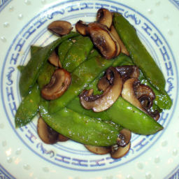pea-pods-with-fresh-mushrooms-18ad91.jpg