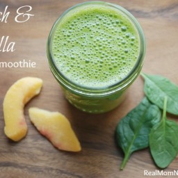 Peaches and Vanilla Green Smoothie
