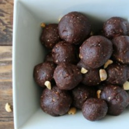 Peanut Butter and Chocolate No-bake Energy Bites
