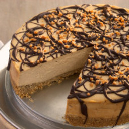 peanut-butter-cheesecake-with--a09cfd-2ad80859a3dc95a6f6c27617.jpg