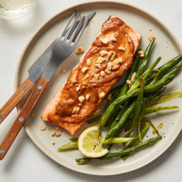 Peanut Butter-Glazed Salmon and Green Beans