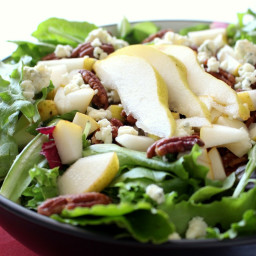 Pear, Blue cheese and candied pecan salad