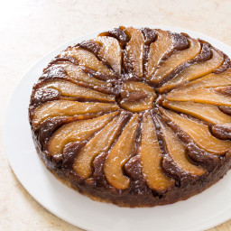 pear-walnut-upside-down-cake-2126556.jpg