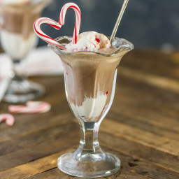 Peppermint Hot Chocolate Floats (the LISSY :)