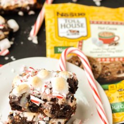 Peppermint Hot Cocoa Cookie Bars