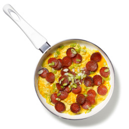 pepperoni-and-cheese-scrambled-eggs-1340943.jpg