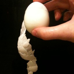 perfect-peeled-hardboiled-eggs-2.jpg