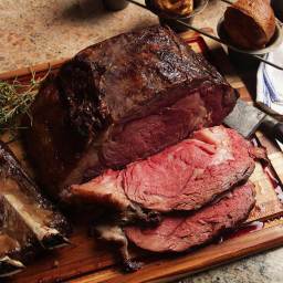 Perfect Prime Rib With Red Wine Jus