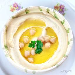 Perfectly Smooth and Creamy Hummus