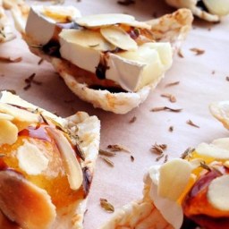 Petit Toasts with Brie, Fig, and Thyme