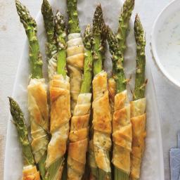 Phyllo-Wrapped Asparagus with Herb Sauce