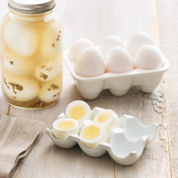 pickled-eggs-1867455.jpg