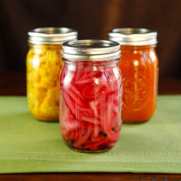 pickled-red-onions-1962729.jpg