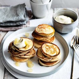 Pikelets with pear jam