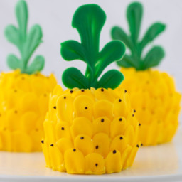 Pina Colada Pineapple Cakes