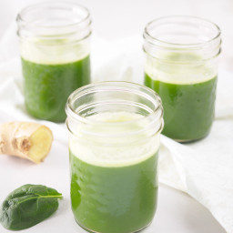 Pineapple Spinach Juice with Ginger