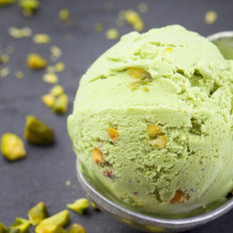 pistachio-ice-cream-1856547.jpg