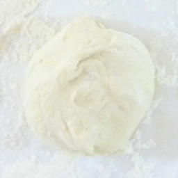 Pizza dough without a bread machine