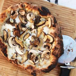 Pizza With Mushrooms, Mozzarella, and Truffle Recipe