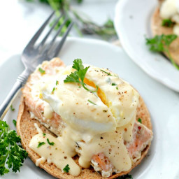 Poached-Egg Salmon with Cheese Sauce
