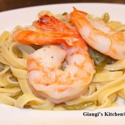 Poached Prawns with Fettuccine and French String Beans