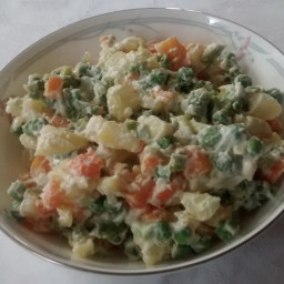 Polish Potato and Veggie Salad (Salatka Ziemniaczano-Jarzynowa)