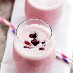 pomegranate-yogurt-smoothie-1496628.jpg