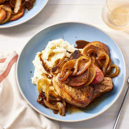 Pork Chops With Apples and Onions