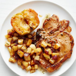 Pork Chops with Baked Apples