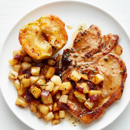 Pork Chops with Baked Apples