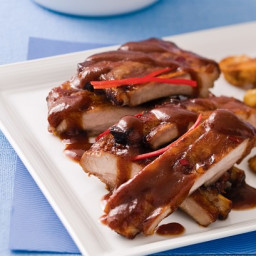 Pork ribs with smoky barbecue sauce