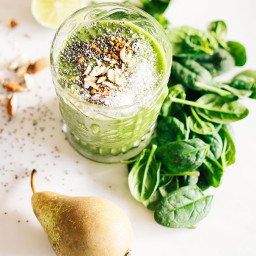 Power Green Detox Smoothie with Ginger and Pear