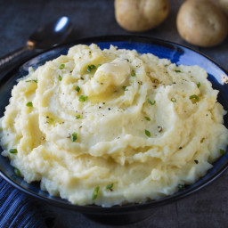 Pressure Cooker Creamy Mashed Potatoes