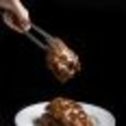 Pressure Cooker Pork Chops in HK Onion Sauce 港式洋葱豬扒