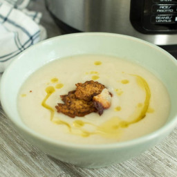 Pressure Cooker Roasted Garlic and Cauliflower Soup