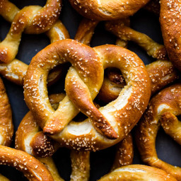 pretzels-homemade-da4b30.jpg