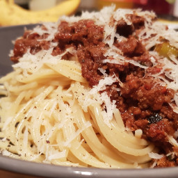Proper Spaghetti Bolognese Recipe (Make your own Sauce)