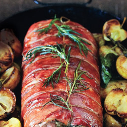 Prosciutto-Wrapped Pork Loin with Roasted Apples