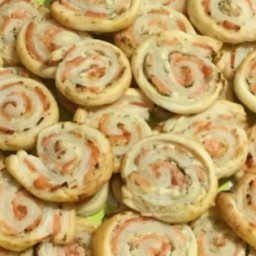 Puff Pastry Pinwheels with Smoked Salmon and Cream Cheese Recipe
