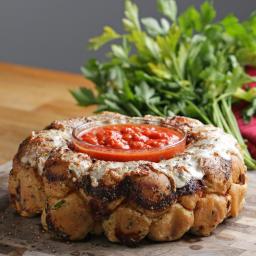 Pull-Apart Meatball Party Ring Recipe by Tasty
