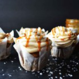 Pumpkin Cupcakes with Salted Caramel Frosting + Fall Decor Ideas