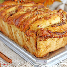 Pumpkin Pull-apart Bread with Pecans and Caramel