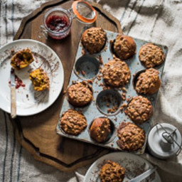 Pumpkin Spice Muffins with Crumb Topping