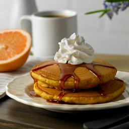 pumpkin-spice-pancakes-with-cinnamon-syrup-2029083.jpg