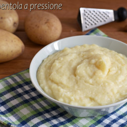 Purè di patate in pentola a pressione: pronto in 10 minuti e senza sporcare